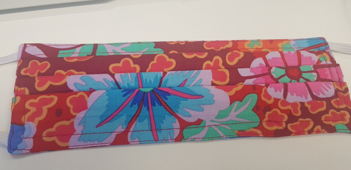 Thank you for my lovely boss giving us a pretty face mask to keep us safe :) @PutoczkiLab