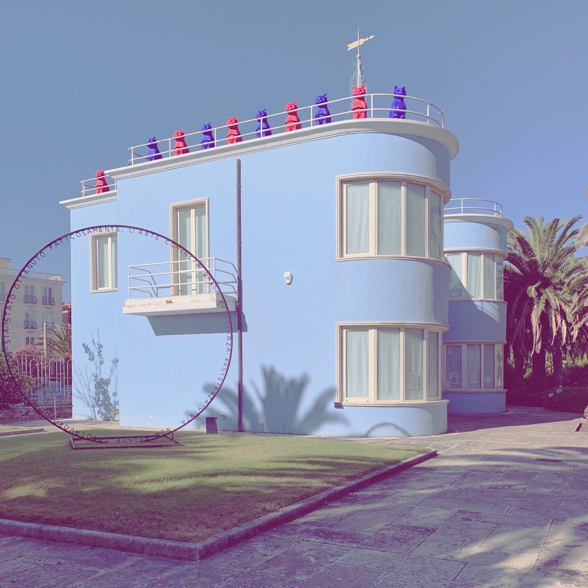 robbertocon2b's tweet photo. @Cra_King @ Palazzina Azzurra di SBT https://t.co/CZdjRENJ2n