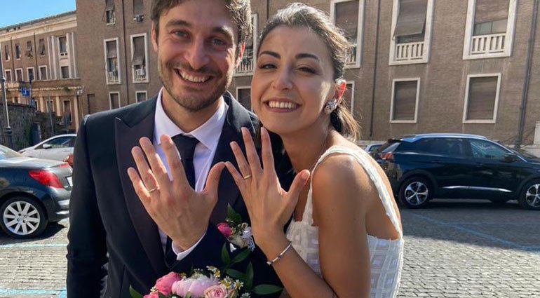 Linothebest1's tweet photo. "Quando conti le cose belle della vita l'Amore lo conti sempre infinite volte....💛" 
AUGURIIIIII 😍😍 @LinoGuanciale @LiuzziAntonella 🤗 https://t.co/LA7mbH9Grs