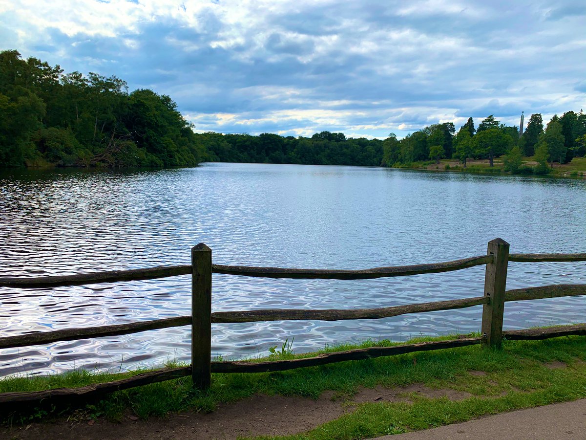 Walking in Windsor Great Park and Virgina water :) #Virginiawater #savillgarden #Windsorgreatpark #Sundayfunday #extendedbdayweek