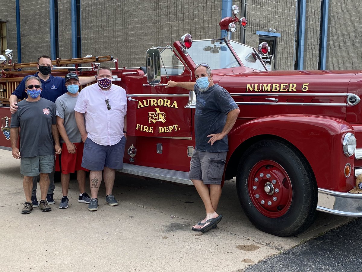 CurtisForAurora's tweet photo. @bigjohnrestore made an appearance at @DryDockBrewing last night! Thanks @IAFFLocal1290 for your work in our community! And thanks to Dry Dock for donating $1 from each pour to @COProFFs Benevolent Fund-we certainly did our part to send a few bucks for the cause. https://t.co/lzy6FKJMzw