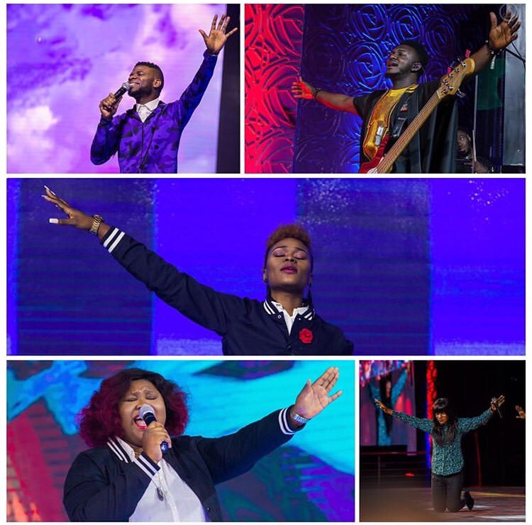 GratitudeCoza's tweet photo. We lift up our Hands and Hearts in total surrender to you Dear God 🙌🏼 🙌🏼🙌🏼!!!
•
ALL we ask is please Heal and Help our generation 🙏🏽🙏🏽🙏🏽🙏🏽🙏🏽 #RefreshUS
•
•
•
•
•
#TheGratitude  #Revealing #Jesus 
#surrender
 #love #joy #peace #faith 
#allLivesMatter  #10000Tongues https://t.co/ut6WZg3AWX