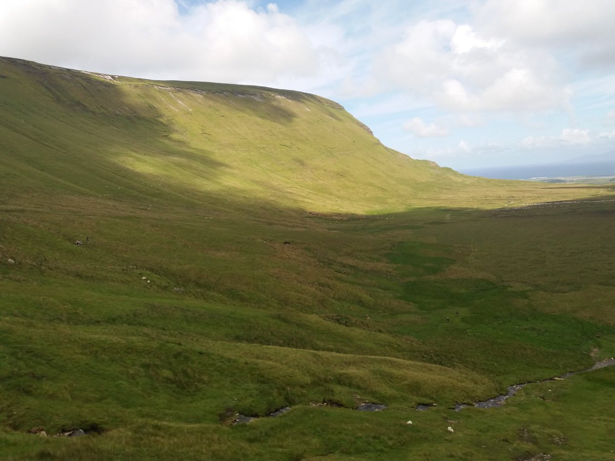 CuilcaghR's tweet photo. Thoroughly enjoyable day up Benbulbin.

#CuilcaghRamblers https://t.co/eu590ri0dF
