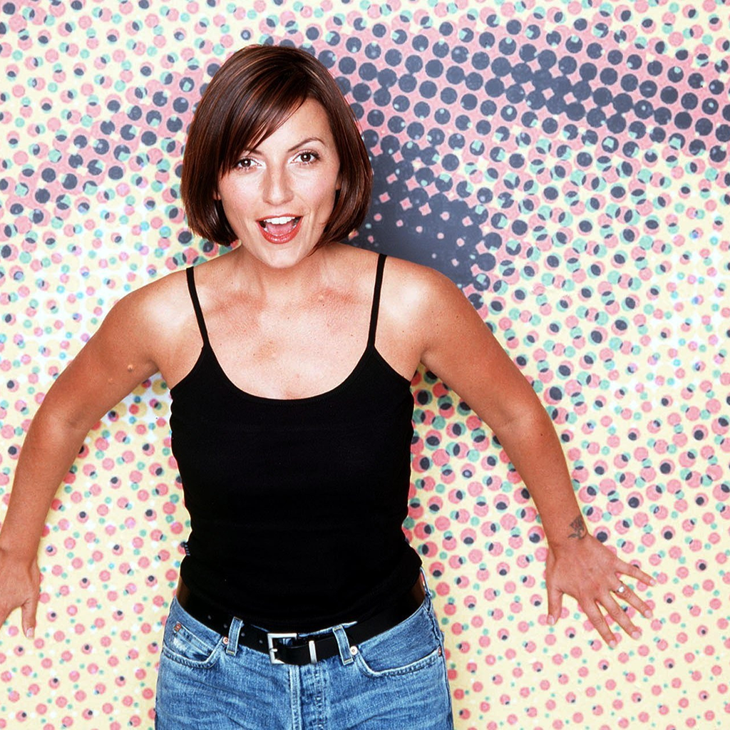 bbspy's tweet photo. Here's a throwback for Big Brother's 20th birthday - one of @ThisisDavina's publicity photos from the very first series in 2000! Taken back when nobody knew exactly how big the show would become… #BBUK20 #BBUK #SaveBBUK https://t.co/q4eul5obVm