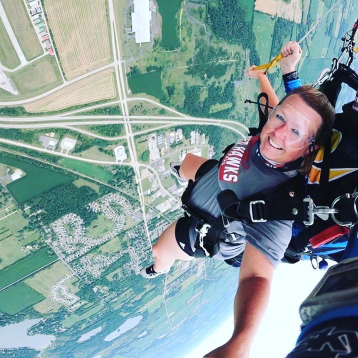BingoAmy's tweet photo. Flying high! 😍 https://t.co/AAvSaUlSyW
