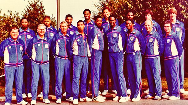 DeporteVintage's tweet photo. El equipo #USA que iba a participar en #Moscú80 Baloncesto #IsiahThomas #MarkAguirre #RolandoBlackman #SamBowie #BuckWilliams #MichaelBrooks #BillHanzlik #AltonLister #RodneyMcCray #DarnellValentine #DannyVranes y #AlWood no acudirían a los #JJOO tras el boicot estadounidense. https://t.co/PoE6blSRvf