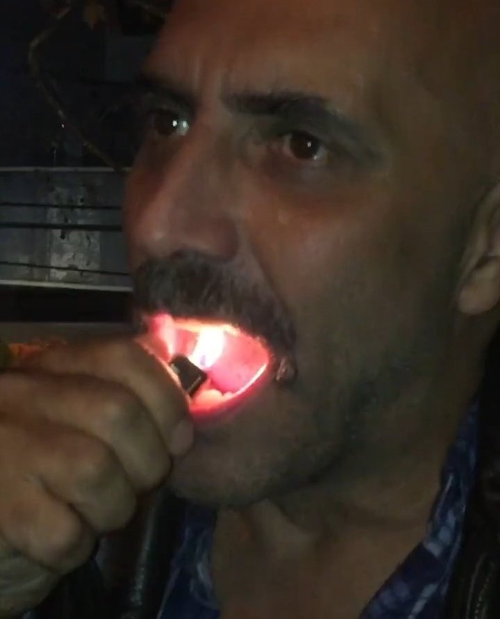 Noduermo1's tweet photo. Una vuelta salimos a bailar a club69 con Gaspar Noe y el chabón se metía el encendedor en la boca https://t.co/YsdJ3MmYrk