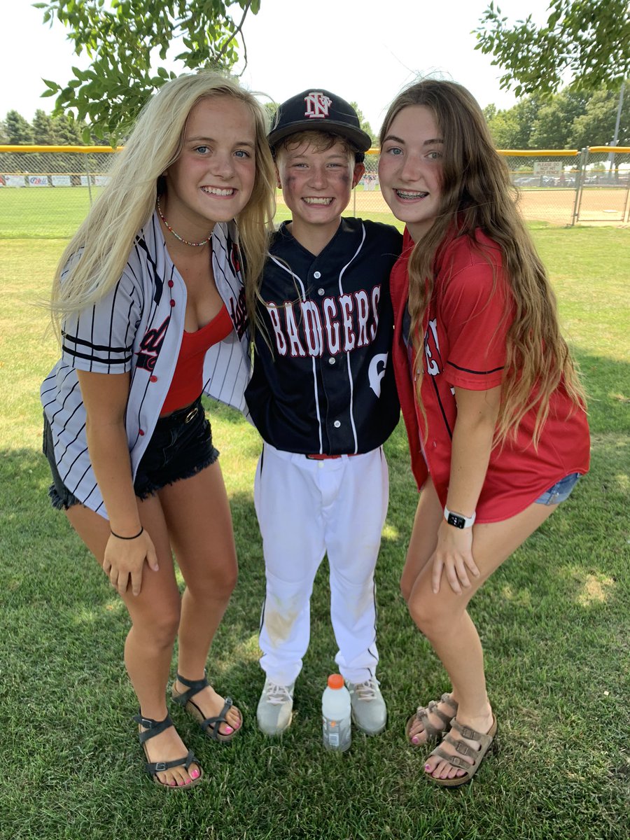 KgallesKim's tweet photo. Shout out to FDBA this weekend! They ran a great tournament! #FDBA https://t.co/FGUtxxt9pD