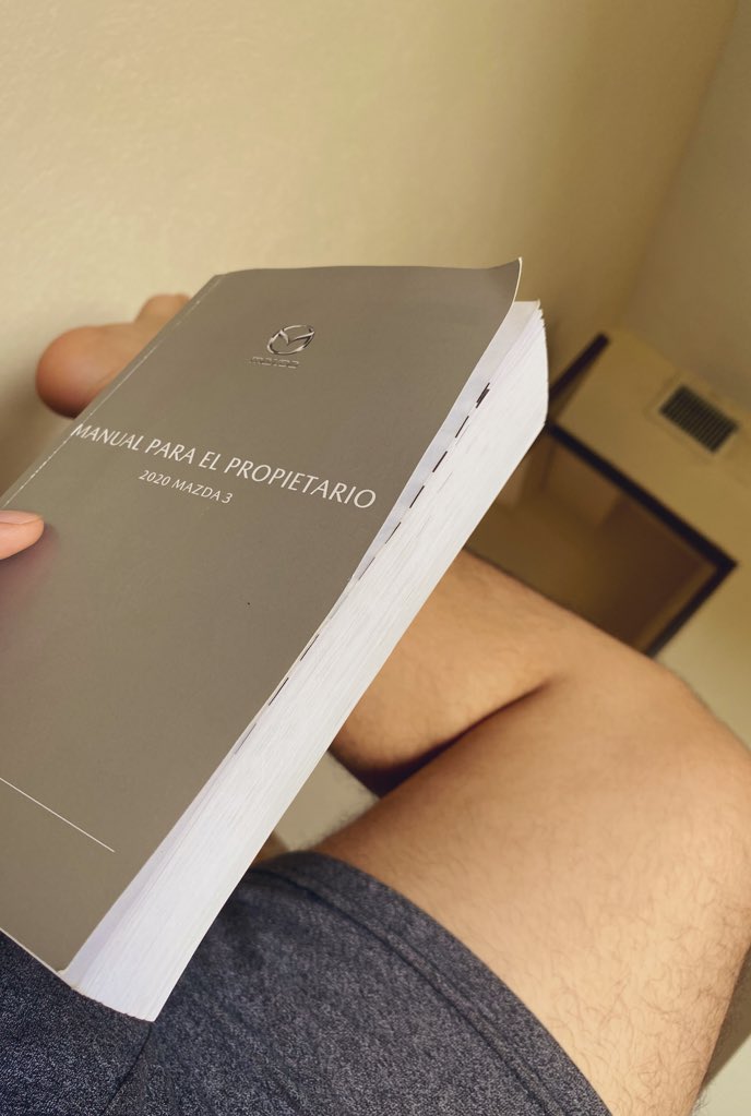 TryCoexist's tweet image. Llevo como 1 semana con el manual en mi cuarto. Alejandro, YA LÉELO. 🥺