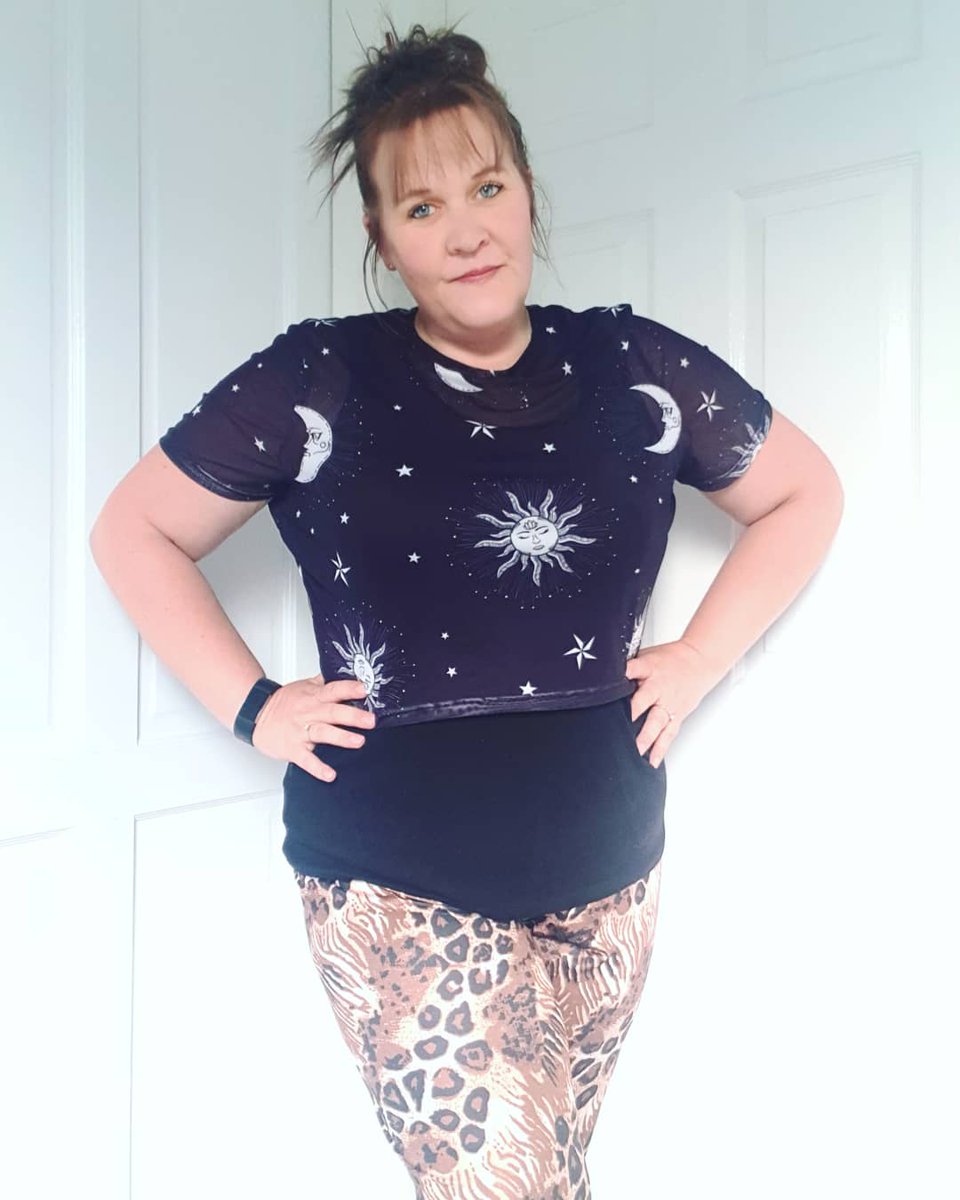9 weeks into my weightloss journey & I'm down 16lb. Really starting to see a difference now! Need to up my activity levels & work on toning not just cardio.

#weightlossjourney #caloriecounting #imconfidentlyme #weekend #doingitforme #selflove #selflovesunday #mentalhealth