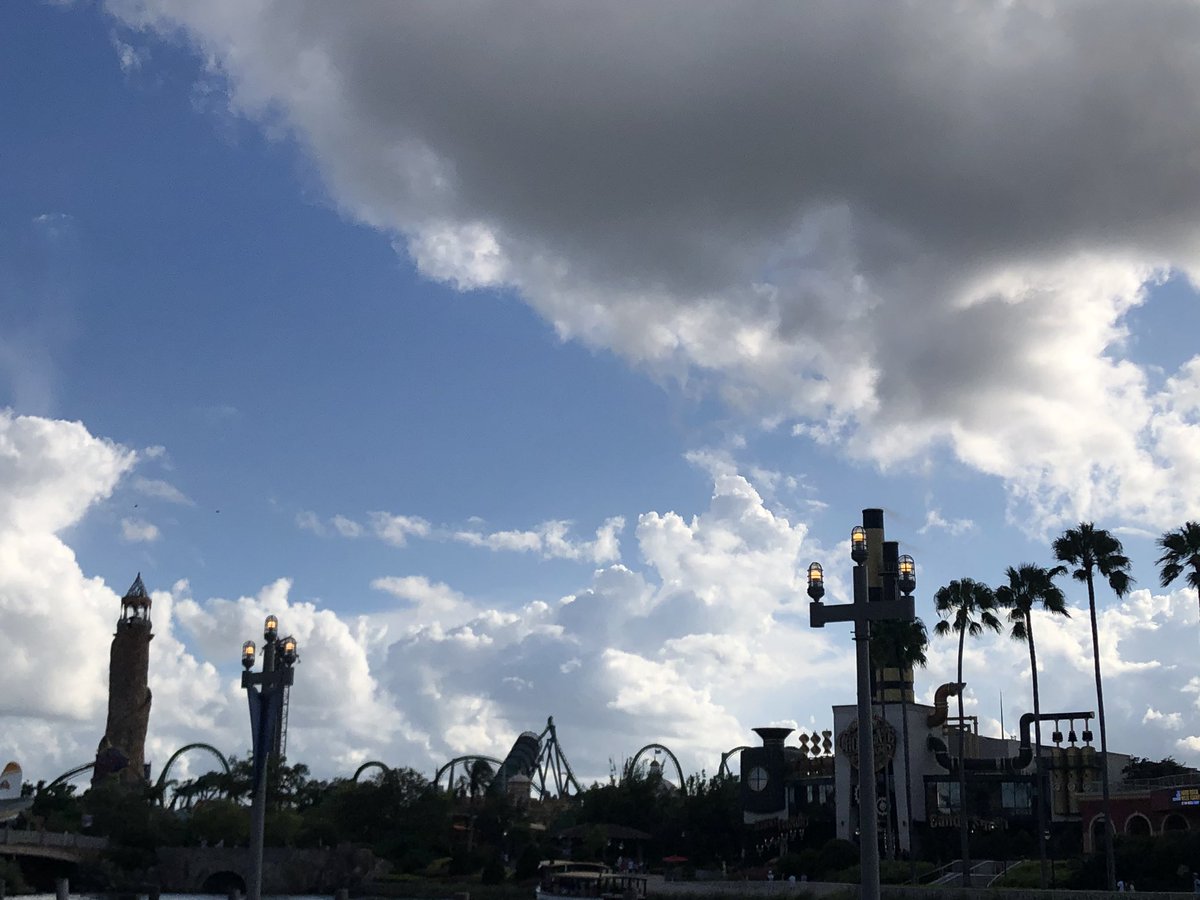 LilDisFan's tweet photo. Lovely quick walk around the park. Now resort to pack...and maybe #strongwater tavern. Because, chicken tenders. https://t.co/KmiM1N0rQg