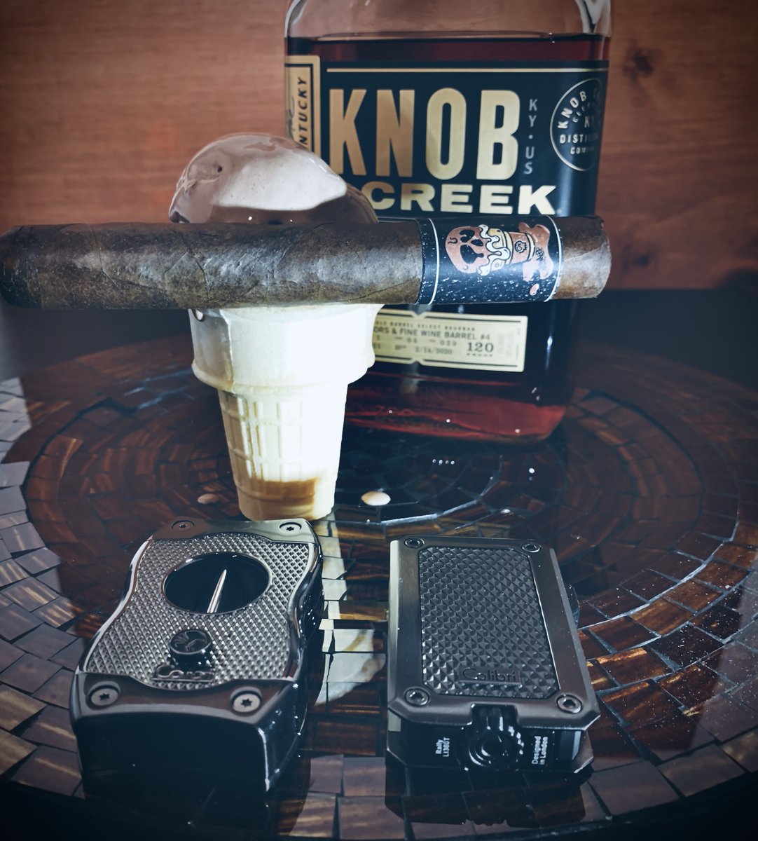 WhiskeyRogues's tweet photo. Only seems fitting on #nationalicecreamday to enjoy this Melted Rocky Road Ice Cream with a Knob Creek Single Barrel.
@EzraZionCigars @NomadCigars @knobcreek

#ezrazioncigars #nomadcigars #icecream #knobcreek https://t.co/zXQOgdeGzQ