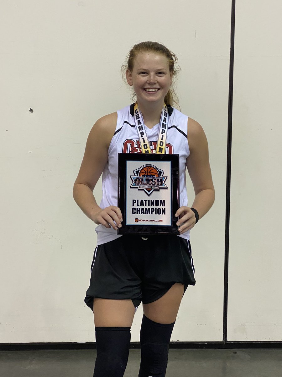 heatherhawley's tweet photo. Varsity Platinum Division Champs! TeamOhio16u 61-36 win over Indiana Flight! #Undefeated #TheClash @mhawley00 @ellison_kallner @Hannah_jacks1 @mackhurd2040 https://t.co/nm0ArTJELo
