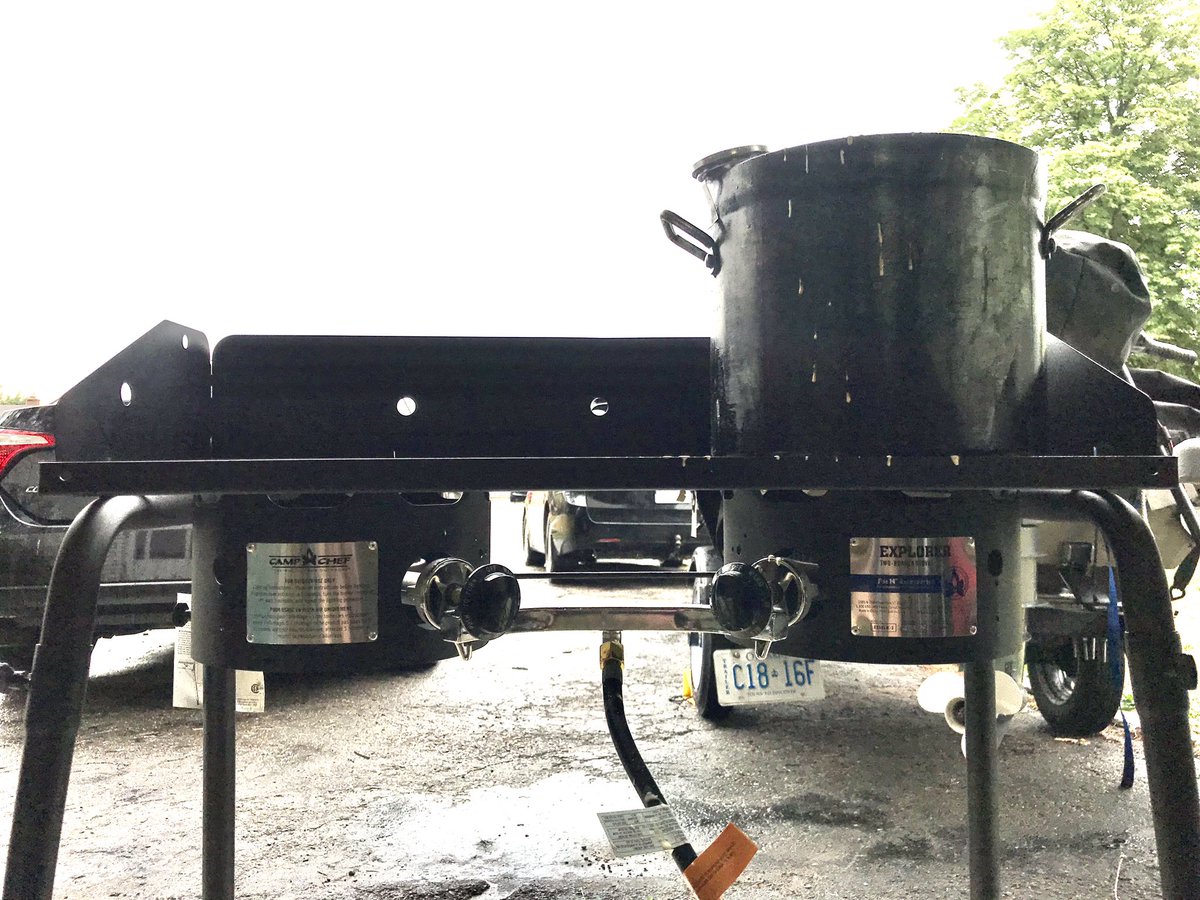 JasonBarnucz's tweet photo. Our new @camp_chef Explorer is awesome! First meal was beer battered Lake Erie Walleye and Yellow Perch. Paired with local potatoes, green beans and peppers. Made some extra for Mom, Oma and Opa.
#walleye #yellowperch #fishfry #longpointbay #thereelangle #hookedonnorfolk https://t.co/h90ESLTQvR