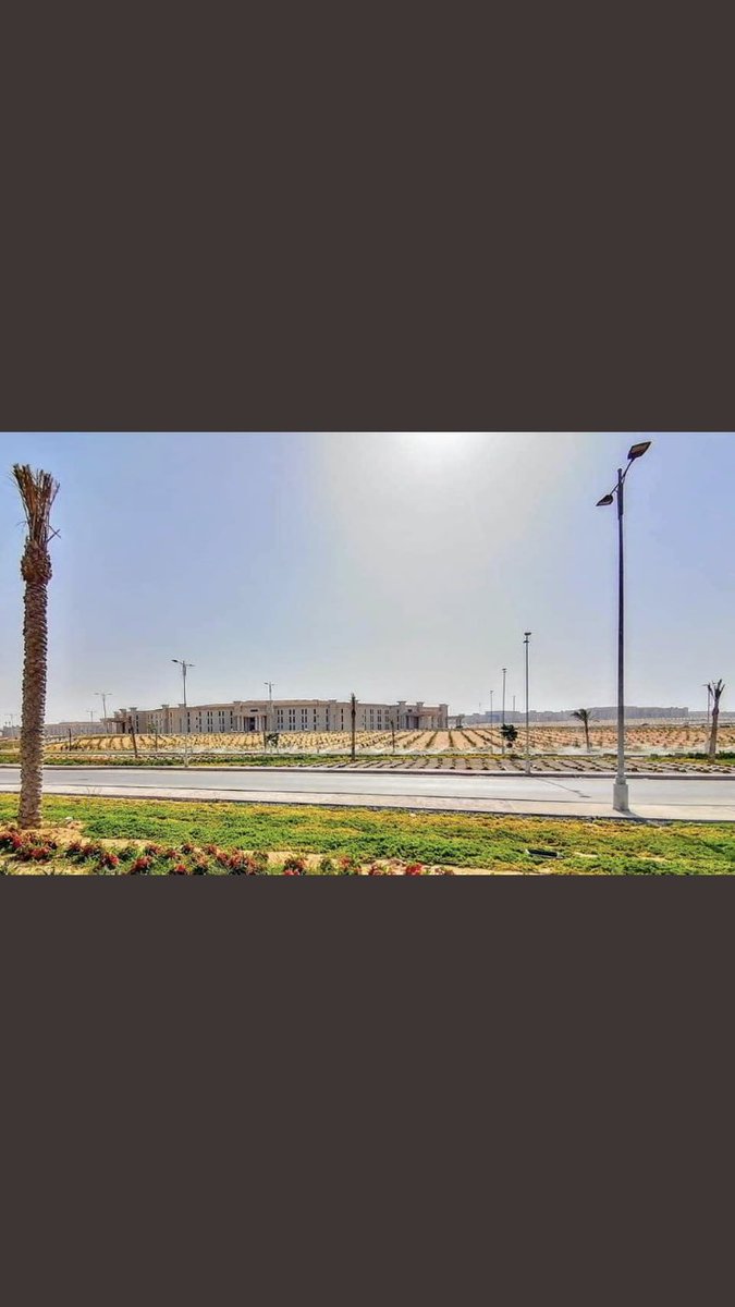 1xoOCAUDZCG9Rii's tweet photo. مبنى وزارة الدفاع المصريه الجديد في العاصمه الاداريه الجديده ....؟! ياجماعه الرئيس السيسي بناء مصر من جديد قبل مافيش مباني ...  صراحه الشغل جامد وبشكل يومي نتفاجى بمشروع جديد .. اللي يتكلم يقول السيسي ايش عمل معناته شخص أعمى  او خائن 🇪🇬🇪🇬 https://t.co/VGtmSloohv