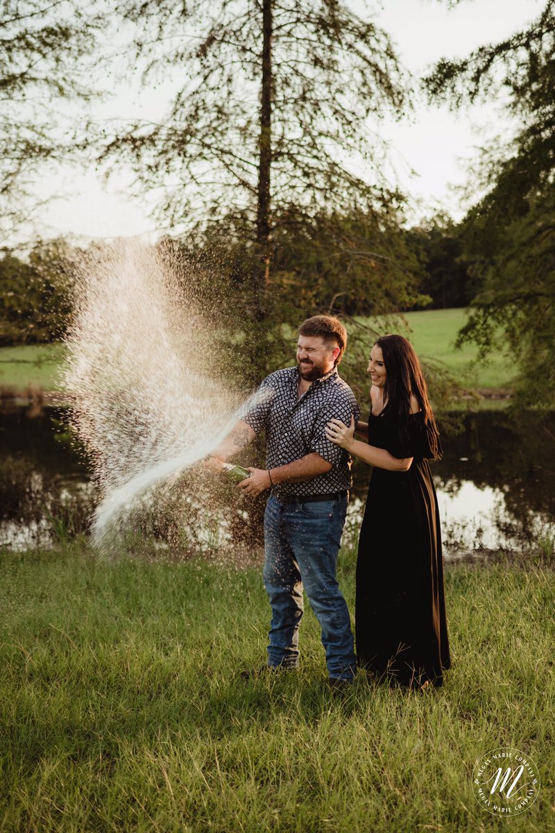 PaigeWells10's tweet photo. Obsessed with our pictures! https://t.co/zbYd45kzbi