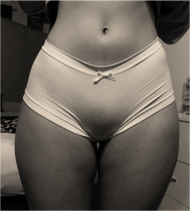 Carolbis17's tweet photo. Me siento gordita, uds que opinan mis amores? https://t.co/Dr5niIXfYd