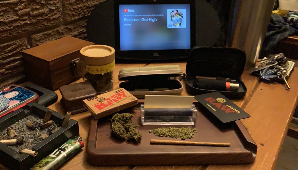 dankdave_420's tweet photo. Monday prep be like...
#Mmemberville #StonerFam #IAmGDC #takethatmonday๐๐ผ https://t.co/SVNdvtE8V4