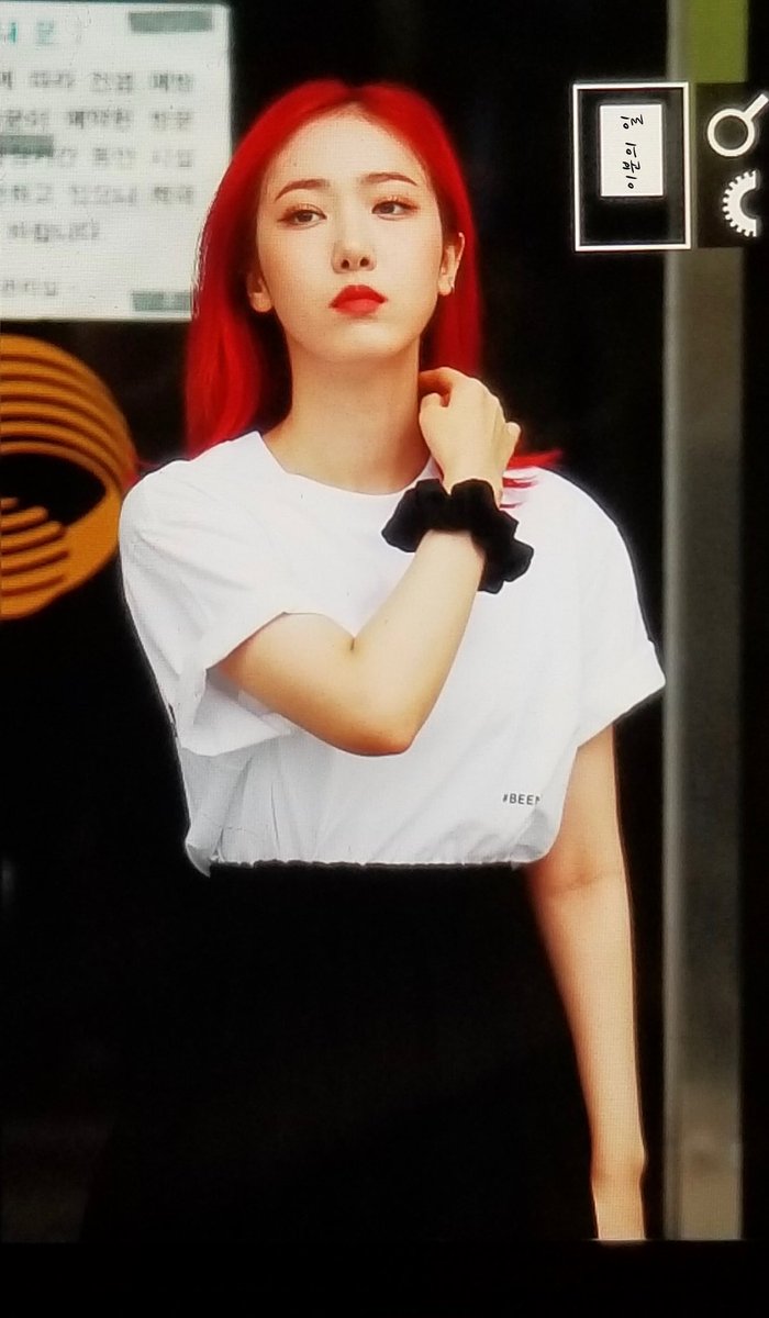 buddygf0115's tweet photo. 200720 정은지의 가요광장 출근 프리뷰
🐱💪
#여자친구 #GFRIEND #신비 #SinB https://t.co/taeE7Izsf7