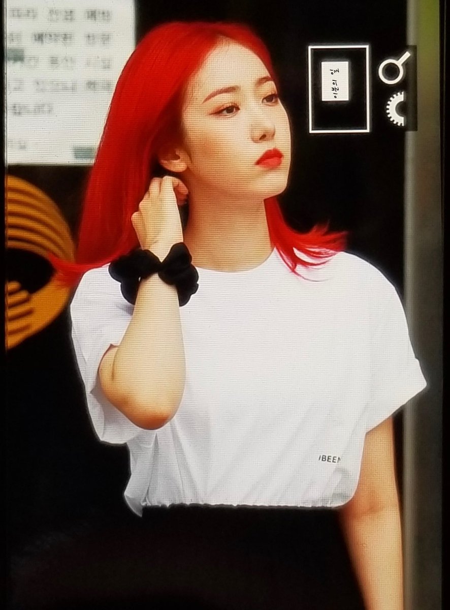 buddygf0115's tweet photo. 200720 정은지의 가요광장 출근 프리뷰
🐱💪
#여자친구 #GFRIEND #신비 #SinB https://t.co/taeE7Izsf7