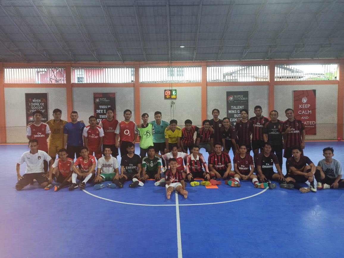 AIS_BKL's tweet photo. Terimakasih para Gooners yg sdh join #funfutsalaisbkl #futsalseruaisbkl bersama kawan2 dari @MIsezBengkulu

Sampai jumpa minggu depan!

#VCC #COYG #arsenal #fairplay https://t.co/SiLZqJJiEr