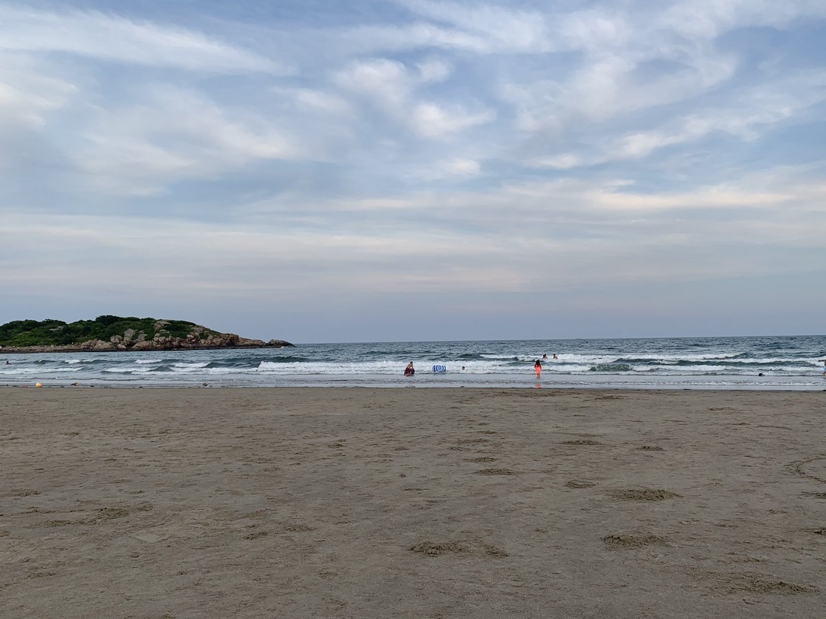 imlostinboston's tweet photo. late last minute trip to #goodharbor beach #gloucester was totally worth it!! the waves, the water, the sky. (and not too many late swimmers like us) #Summer2020 https://t.co/bltCz4GjeL
