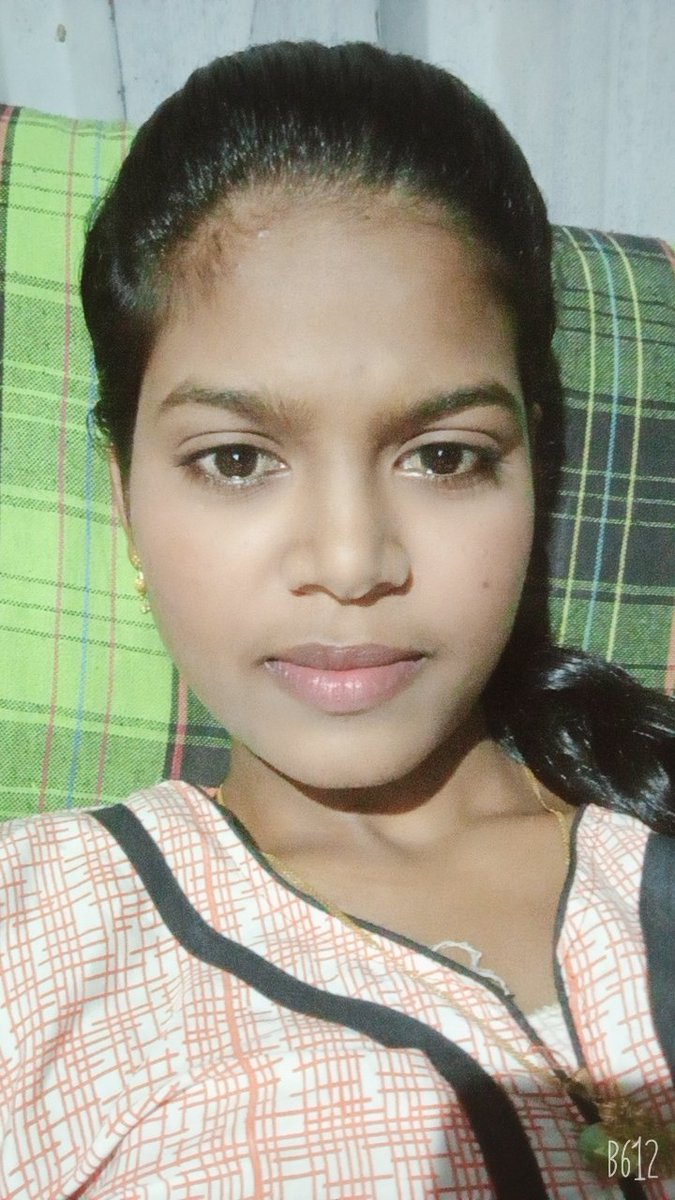 FuRohit's tweet photo. Yah Mera sister hai https://t.co/kHCMKqhdI0