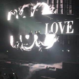 DJAxela's tweet photo. 4/4 🔥 Swedish House Mafia 🔥
🗓️ 9th of December 2012 🗓️
ONE LAST TOUR - Paris Bercy
#steveangello #sebingrosso
#axwell #onelasttour #one #bercy #swedishhousemafia #shm #beautiful #memories #throwbackthursday #comeback #bigparty https://t.co/18qPwrSgGJ