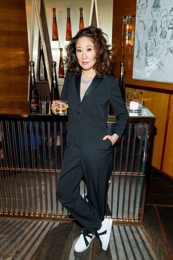 Imagina ser assim: uma atriz excelente, premiada e rica 
HAPPY BIRTHDAY SANDRA OH 