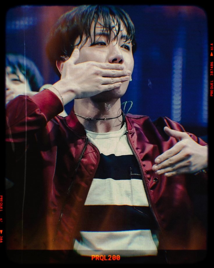 Inter_Hobi's tweet photo. ✞︎𝙱𝚃𝚂 𝚂𝚠𝚎𝚊𝚝𝚒𝚗𝚐☯︎
シ︎𝙰 𝚑𝚊𝚛𝚍 𝚃𝚑𝚛𝚎𝚊𝚍✔︎
~𝙷𝚢𝚞𝚗𝚐 𝚕𝚒𝚗𝚎~ https://t.co/ciOlVRlg3n