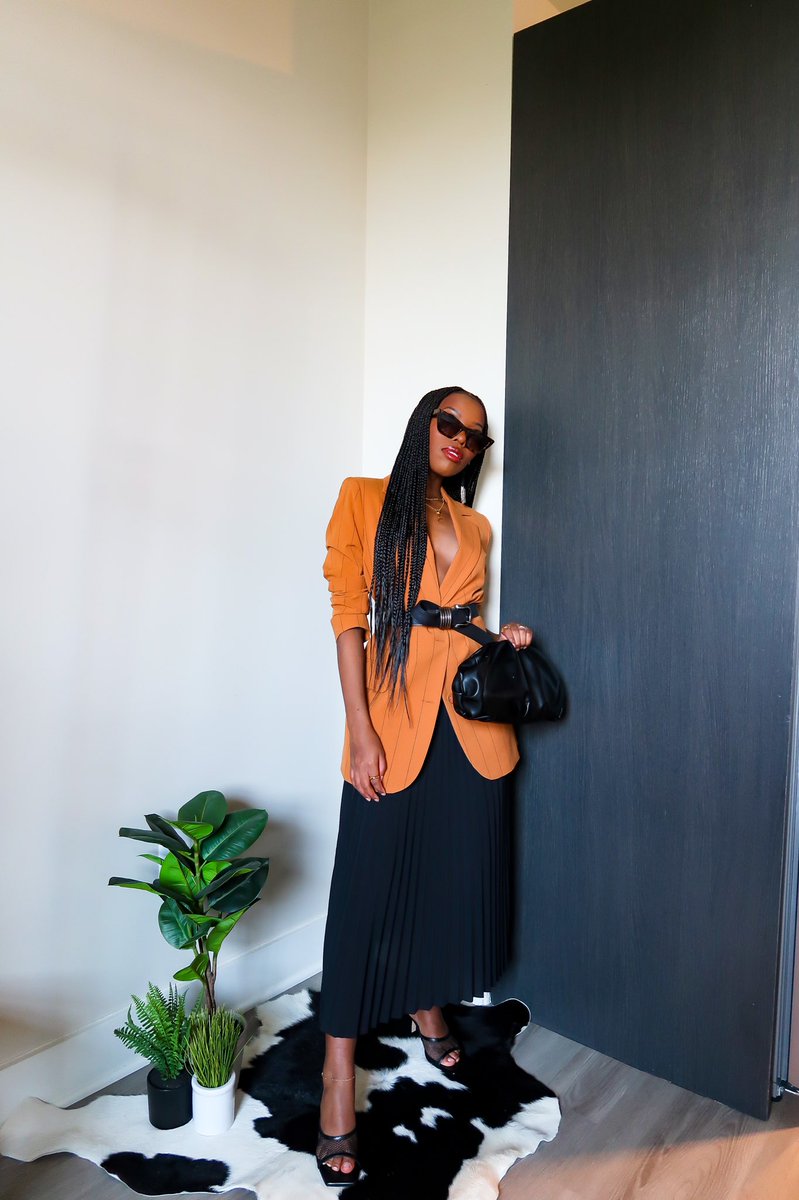 tiffanystyledit's tweet photo. Wearing things once is such a waste, add some versatility to your style! https://t.co/9nax9zVUyM