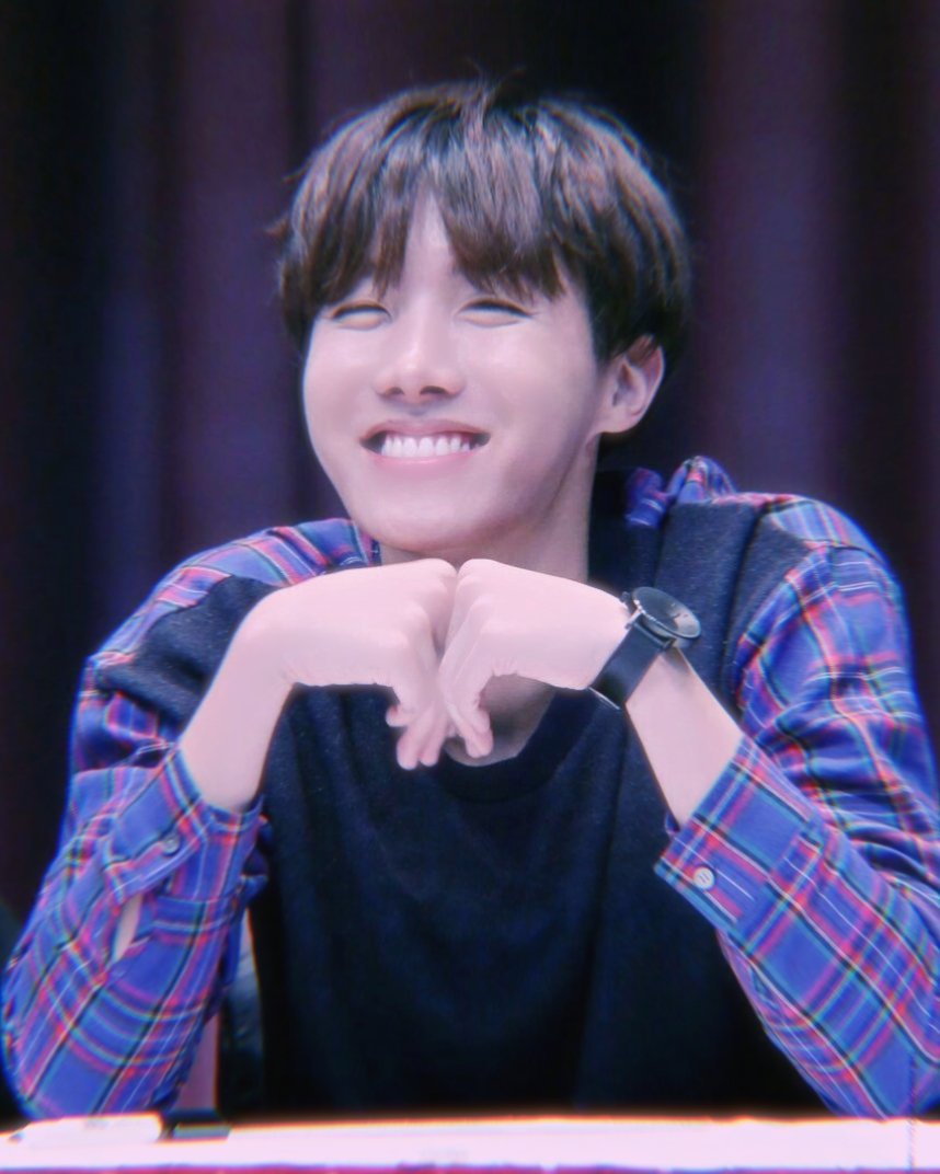 Inter_Hobi's tweet photo. β‘οΈπ±ππ ππππππβ‘οΈ
βππππ ππππππβ
β°π·π’πππ π»πππβ°
.
.
.
.
{ππππ}
#bts #btsarmy #kpop #hyungline #soft #aesthetic #namjoon #jin #yoongi #hoseok #softstans #smiles https://t.co/GOW2KFtvXc