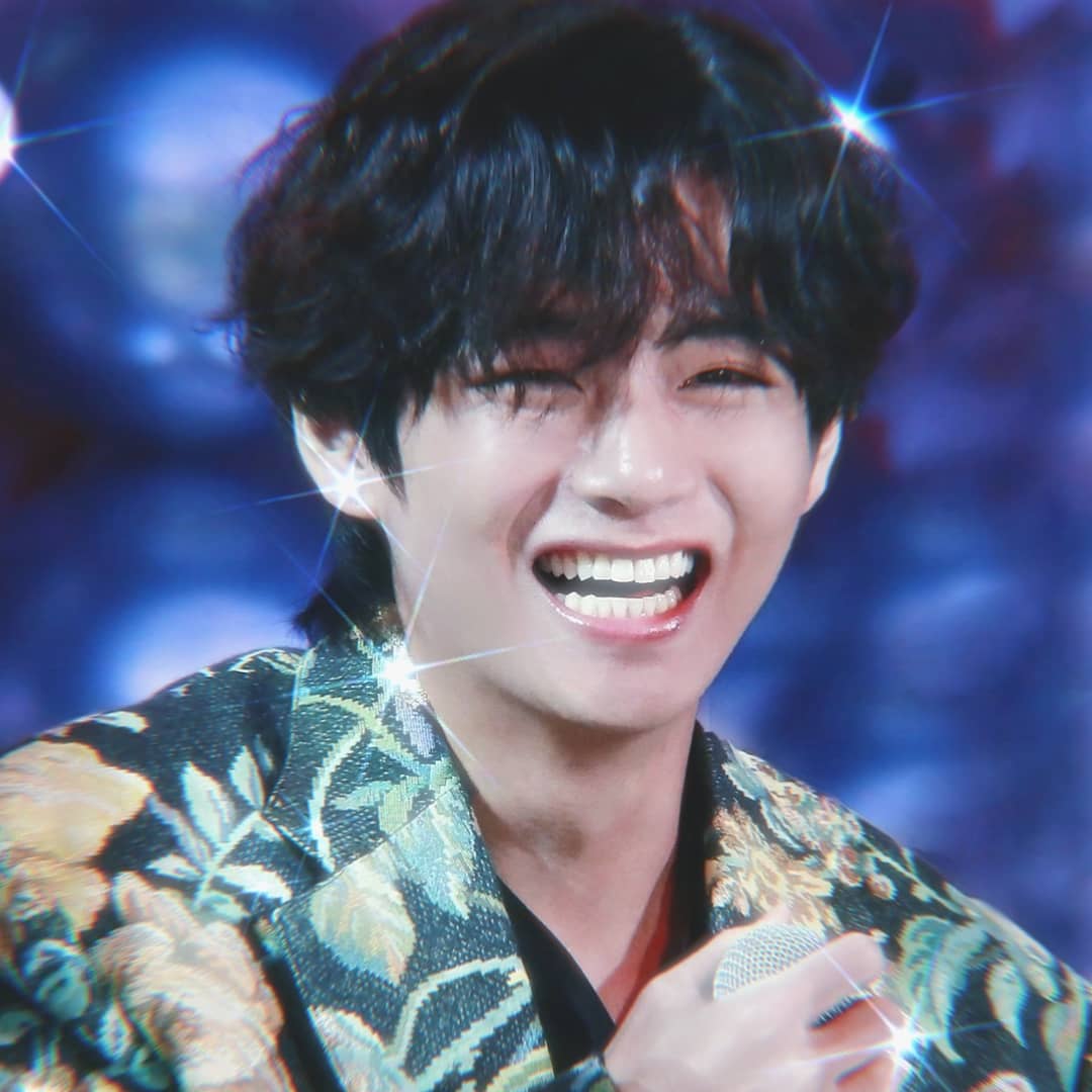 Inter_Hobi's tweet photo. ♡︎𝙱𝚃𝚂 𝚂𝚖𝚒𝚕𝚎𝚜♡︎
❀𝚂𝚘𝚏𝚝 𝚃𝚑𝚛𝚎𝚊𝚍❀
✰𝙼𝚊𝚔𝚗𝚊𝚎 𝙻𝚒𝚗𝚎✰
.
.
.
.
{𝚝𝚊𝚐𝚜}
#bts #btsarmy #kpop #soft #aesthetic #cute #smile #jimin #taehyung #jungkook #threads #softthreads #kpopthreads https://t.co/QaOdhg156F