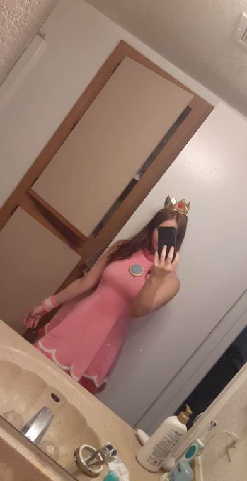 Daddy got me an early birthday present. Princess peach dress and crown 😁😁 I'm so happy #PrincessPeach<a href="/tag/princess"class="tags"><span>#princess</span></a><a href="/tag/pornhub"class="tags"><span>#pornhub</span></a><a href="/tag/princesspeach"class="tags"><span>#princesspeach</span></a>