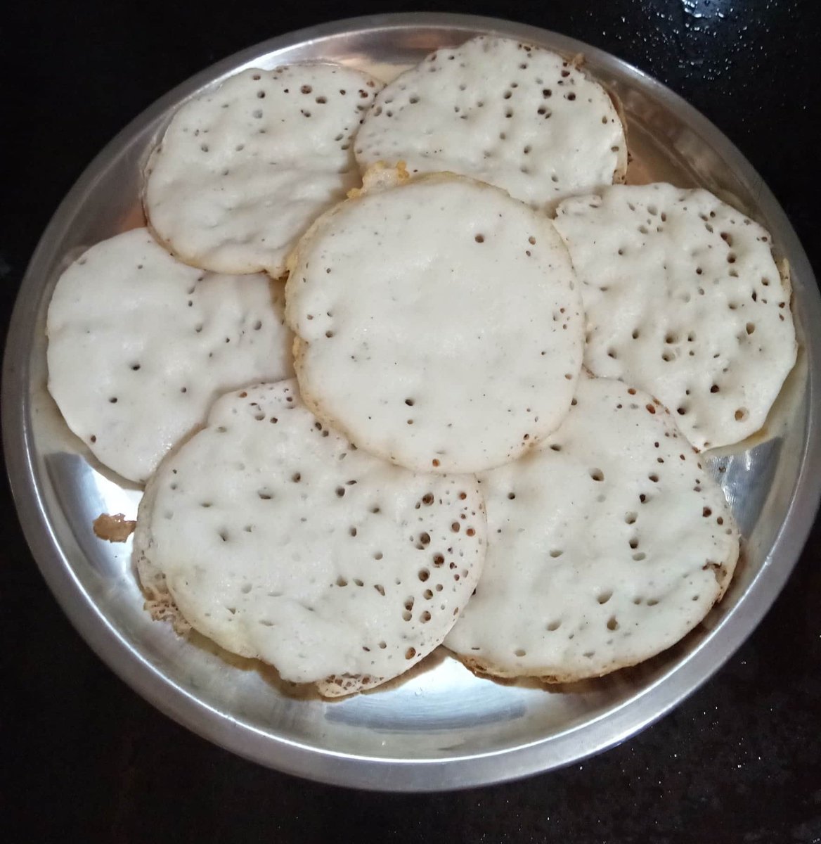 VAdkri's tweet photo. Chitau Amabasya
The first festival of festive season in odisha. Generally people says "ଚିତଉ ଆସିଲେ ଚେତେଇ ଦିଏ". It's Just an alarm for upcoming festivals of Chaturmasa
#Chitau 
#ChitalagiAmavasya https://t.co/Nu6vZuRFsq