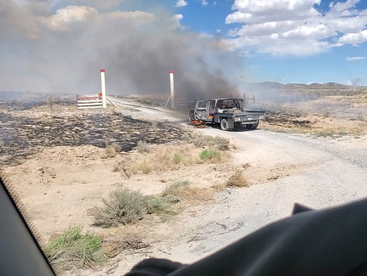 WeberFireDist's tweet image. Saturday E464 was released from the #allenfire &amp;amp; sent to a fire in Elko Nevada. On their way they saw a vehicle fire that started a grass fire. They began attacking it, local crews came to assist. They saved multiple farm structures &amp;amp; are back on the road headed for the Elko Fire
