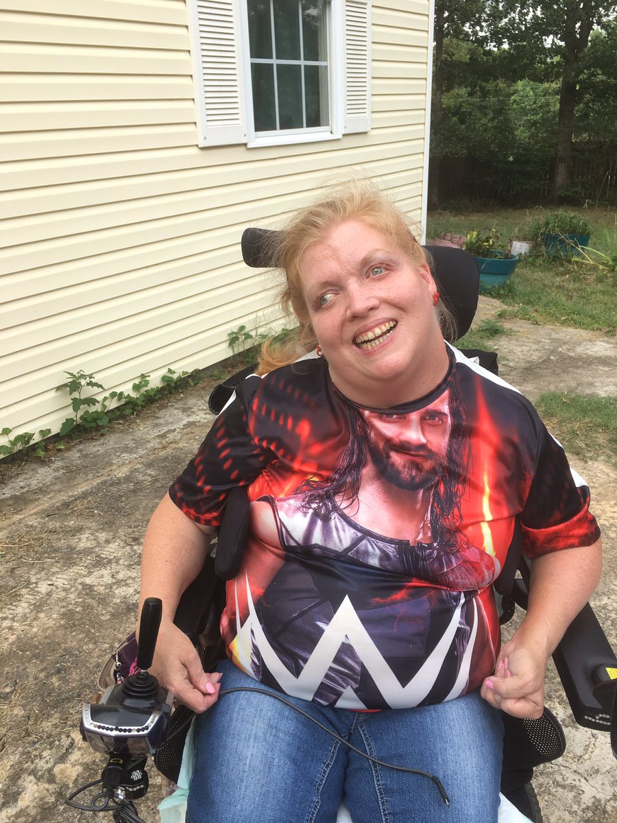 BabsBatgirlfan's tweet photo. @WWEEmberMoon I think you are amazing Ember I think Braun Stroman The Swamp Fight and I think Seth Rollins will win and The Eye for an Eye I am one of his followers thank you Wendy Patterson  #ExtremeRules @WWERollins @MBrave13 https://t.co/ga1mfDGHyF