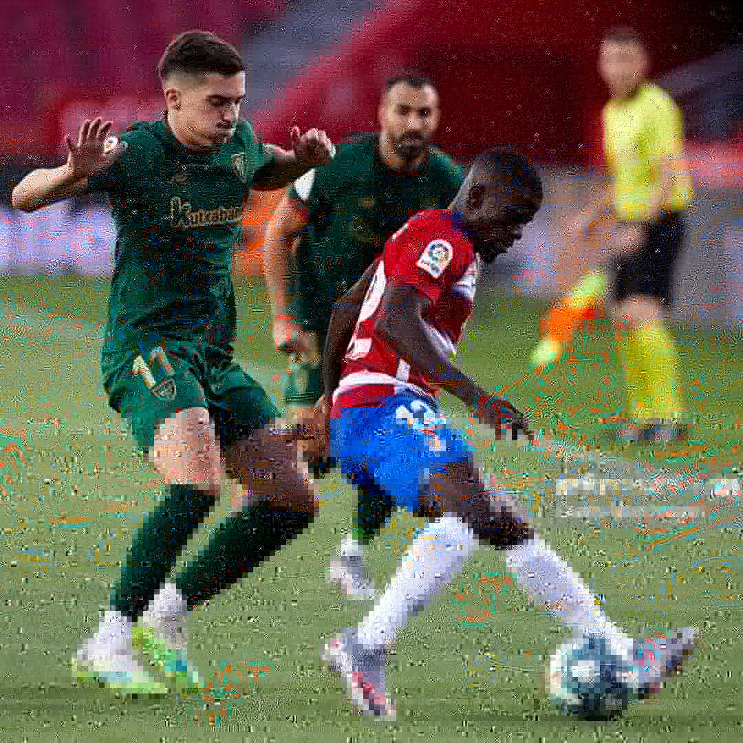AzeezRamon12's tweet photo. Jobe done #Vamosmigranadavamoscampeon 🔴⚪ @GranadaCdeF @laliga https://t.co/WfkW4XcPwY