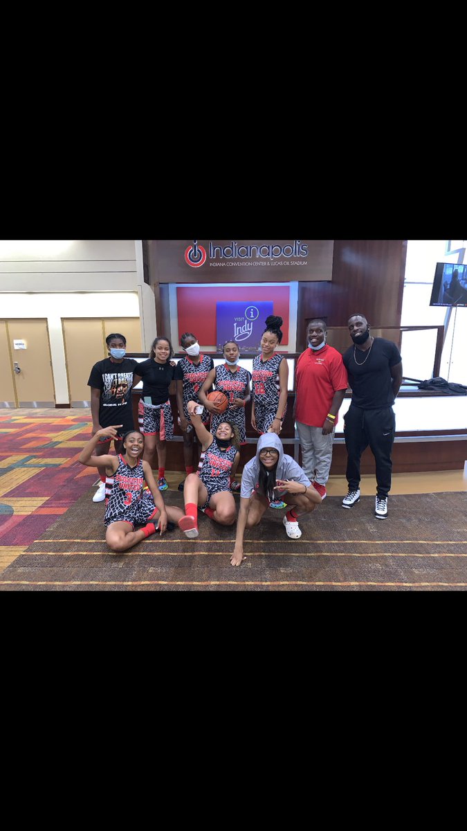 teamevounited's tweet photo. If you can do anything In life do the right thing, for the right reasons , for the right people and do it with all of your heart ❤️   Good start , and a great finish weekend 2-2 8 ladies got better 👏🏾 #TheClash #development  #processit #Family Colossians 3:23 #2023 #Biggerthan🏀 https://t.co/gmzuNjQfZ0