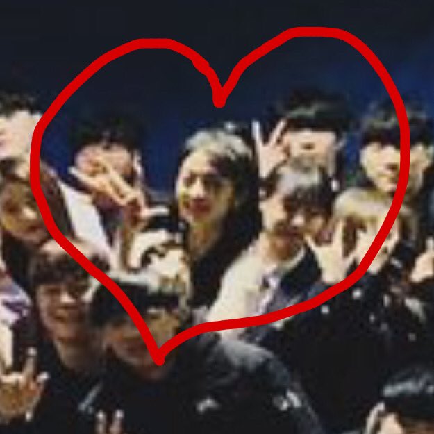 kirinchan_luv's tweet photo. 인스타 보다가 찾은 초초초초저화질윤깅이
=작년학기말공연 https://t.co/f3H8K3jVX5