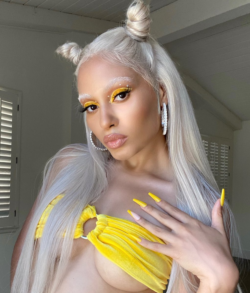 makeupbynimai's tweet photo. Mellow Yellow 💛 

@imLouiseChantal glowing in #makeupbynimai https://t.co/FJfFTfoTsi