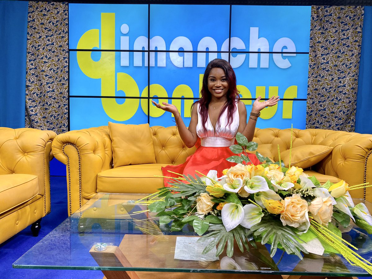 chachasmithner's tweet photo. Posez moi toutes vos questions de mode et je vous répondrai chaque dimanche sur le plateau de dimanche bonheur sur Vision 4 de 13hrs30 à 15hrs30 https://t.co/cXoabxTZs9