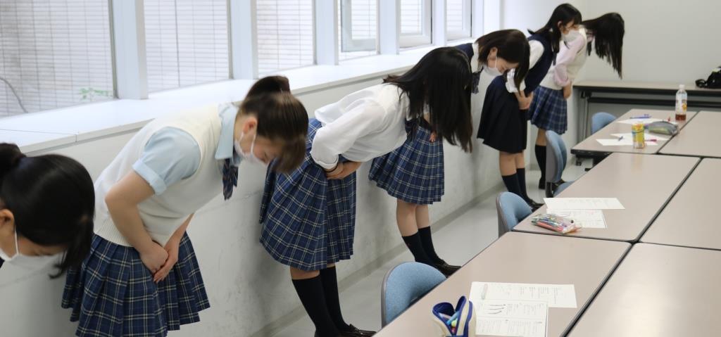 下北沢成徳高等学校 受験生のみなさんに 下北沢成徳 のことをご案内する 成徳メイト が マナー研修を行いました ブログ更新しました T Co C8lhjasj2h 下北沢成徳高校 ビジネスマナー 高校入試 女子校 作法 受験生 女子中学生 私立高校