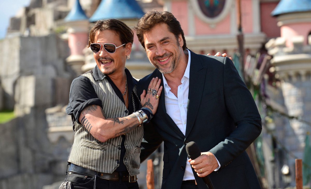 Javier Bardem"I love Johnny because he's a good human being, trapped in the lies and manipulations of toxic beings and yet smiling and loving us all in spite of it. How? Through his music, through his acting, through his silence.[...] Millions of others like me love you deeply."