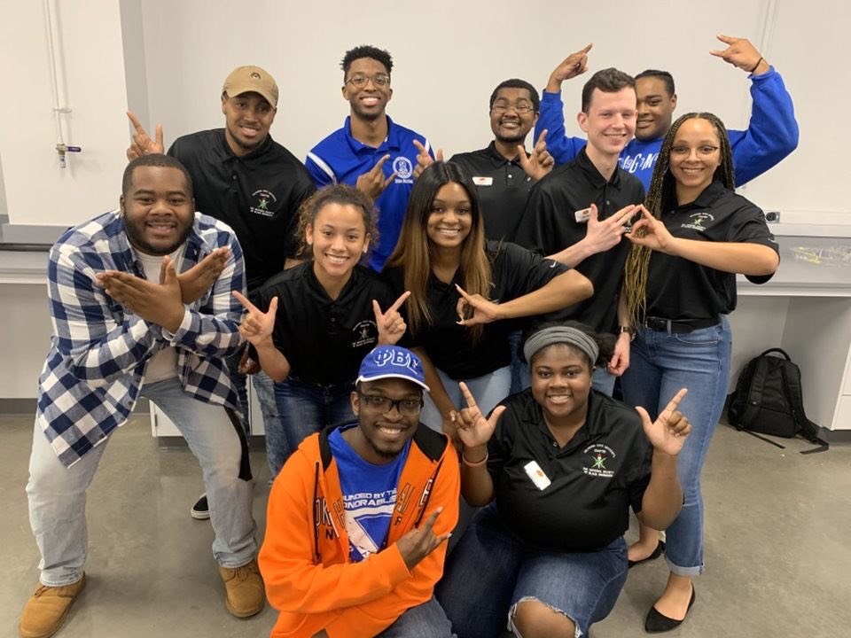 K_sanders19's tweet photo. #WhosWhoOfOkstate
Kyron Sanders ⚜️
- Senior 🙇🏾‍♂️
- Construction Engineering Technology major 🔨🦺
- @OSUSigmas President 🤘🏾🕊
- @NSBEOkstate PCI Chair ⭐️
- J Cole’s biggest fan 🙌🏾 https://t.co/Zb5meHVXbR