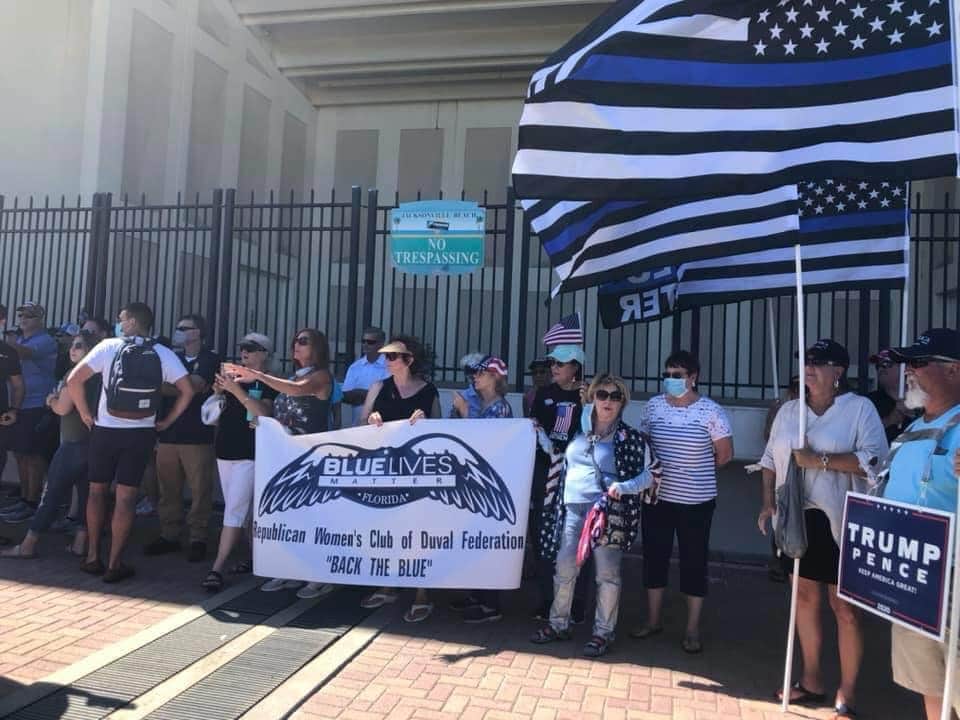 LauraCDuval's tweet photo. There where hundreds of people at today's Back the Blue Rally at Jacksonville Beach. My Co Field 
Organizer Donovan Bradley worked the outside and I worked the inside and we got six voter registrations! #LeadRight #CAT5Cavalry #TurnDuvalRed #BackTheBlue https://t.co/bAWTVnD8nr