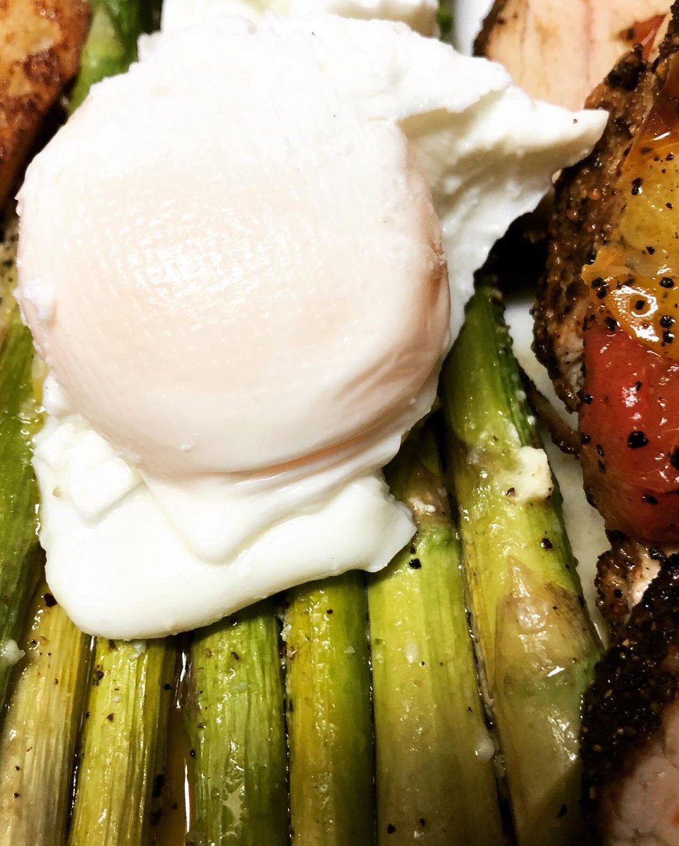 MrChefLobbyist's tweet image. Sunday Evening Brunch: Banana Nut French Toast with Bourbon and Grand Marnier Glaze, Pecorino Asparagus topped with a Poached Egg and Creole Roasted Pork Tenderloin #cheflobbyist #brunch #frenchtoast #banana #bourbon #grandmarnier #asparagus #pecorino #poachedegg #sundaybrunch