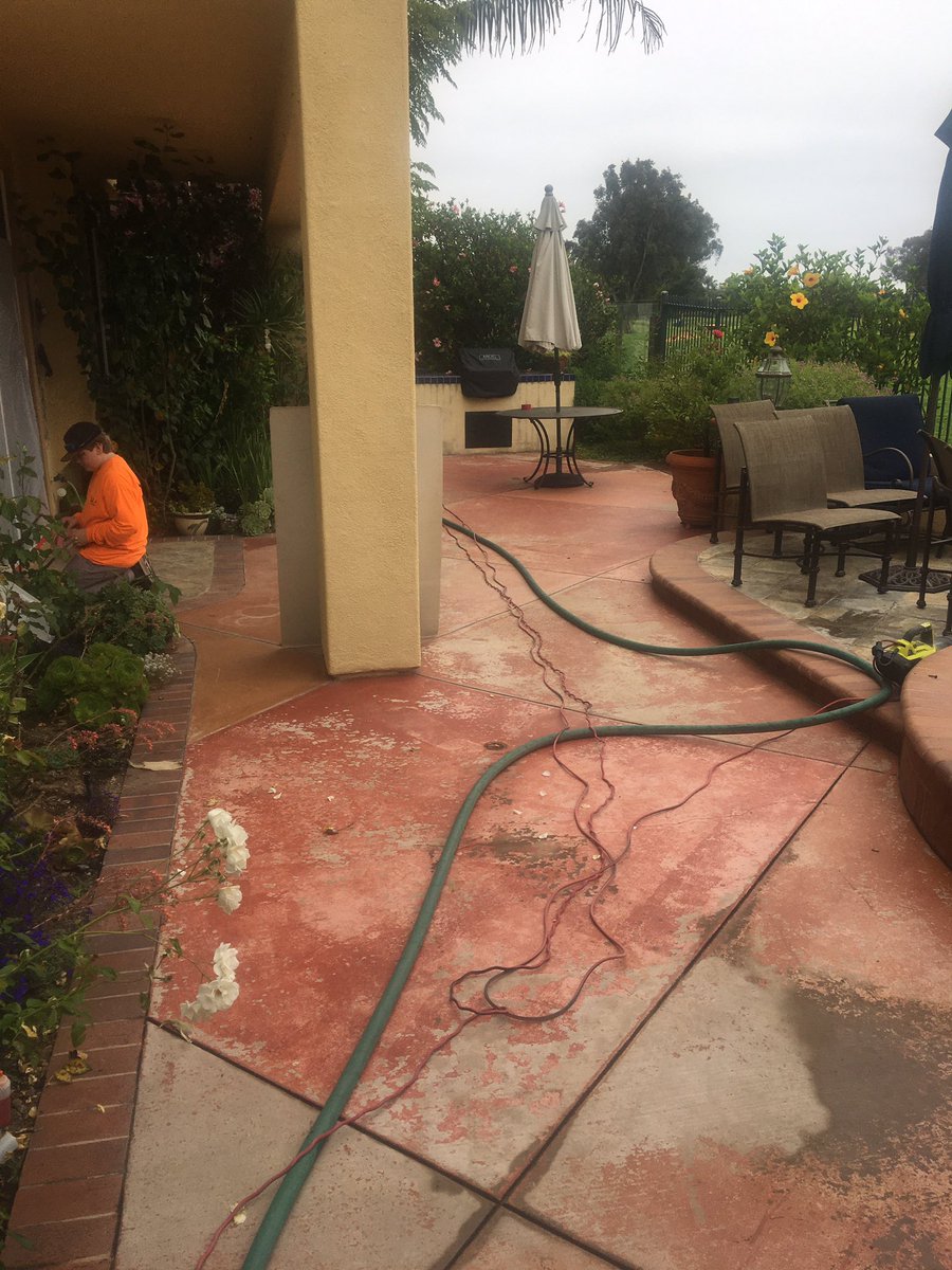 concreteblast's tweet photo. #alliedsandblasting removing ugly failed #paint #sandblastedconcrete has a very #clean look and brightens this #outdoorliving space #mobilesandblasting #sandblast #sandblaster #HuntingtonBeach #California #work #working #outdoors https://t.co/YsOWfBMsxL