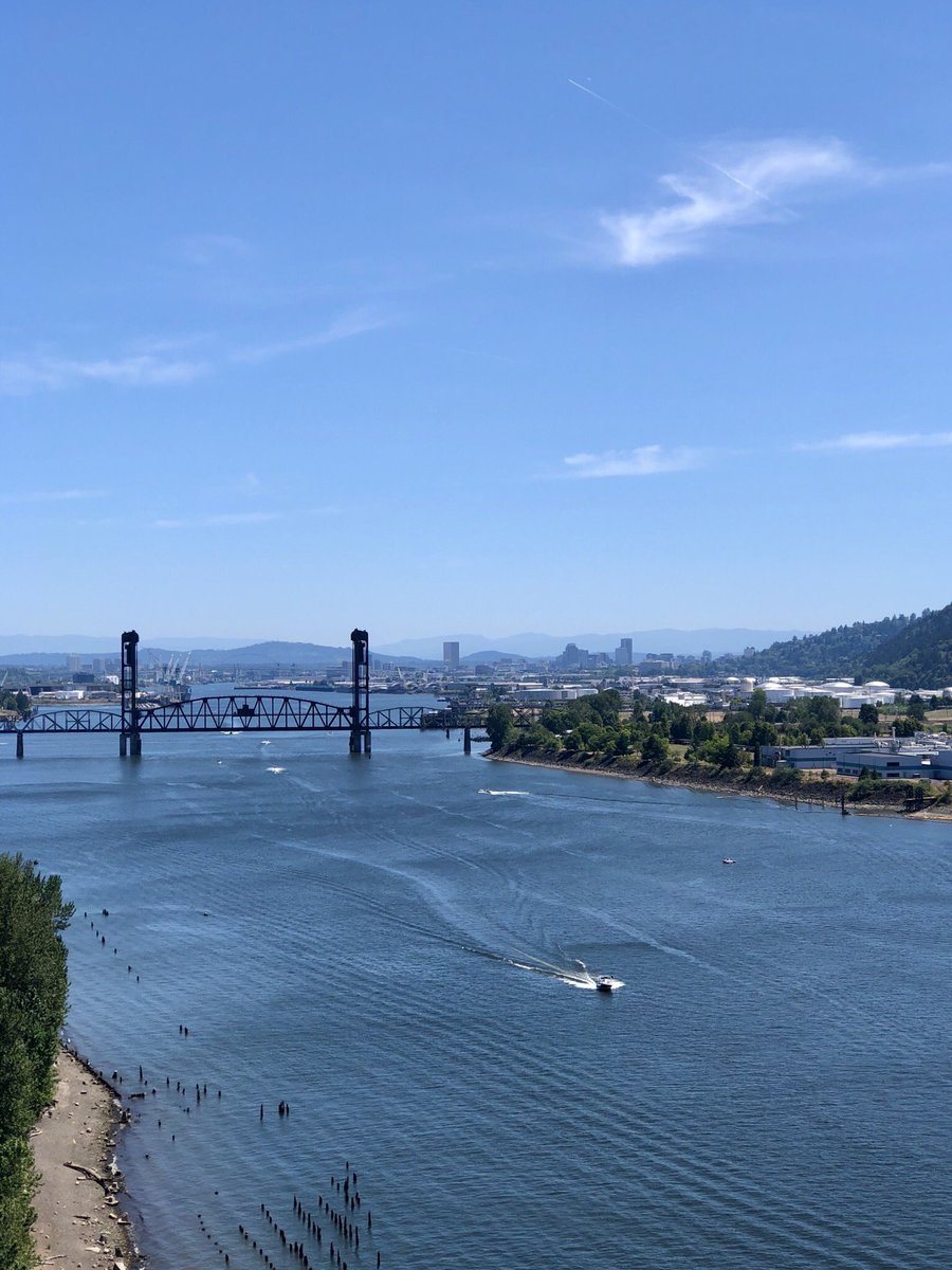 whoisjaybailey's tweet photo. Portland and beyond 🏔 https://t.co/27zB1jTFnd