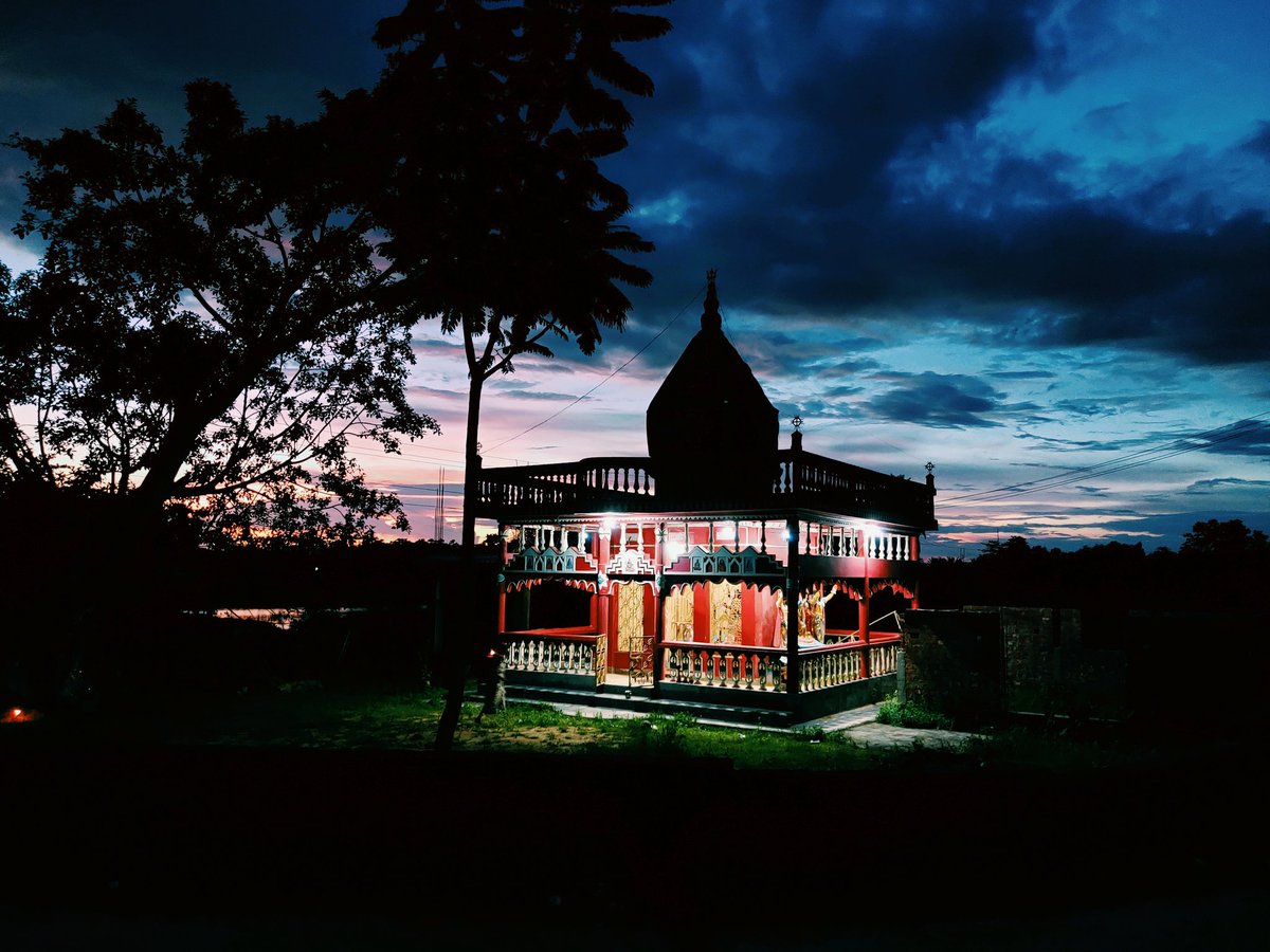 SMDesign7's tweet photo. The beauty of nature, Perfect time of day and Night. sm mobile photography. https://t.co/fxQGaHTkqm